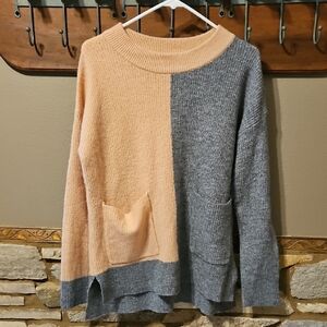Hem & Thread Colorblock Sweater in Peach and Gray Size Medium